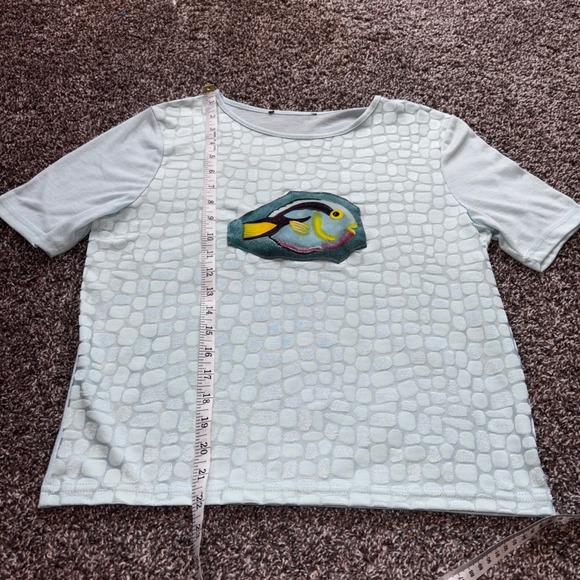 Upcycled One of a kind Whimsical Blue Fish Patch Embellished Short Baby Tee L - Picture 3 of 5
